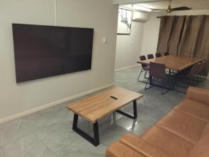 Paradise Holiday Apartments - Services and Amenities