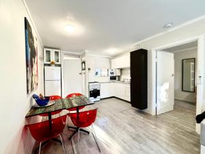 Serenity And Comfort In Subiaco 1 Bedroom Unit - Check-in and Checkout Policies