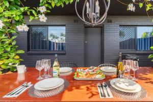 549 Apartments - Entertainment