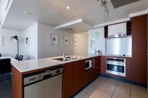 Apartment With Ocean Views - Location and Accessibility