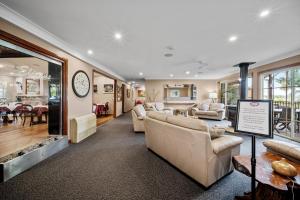 Oasis Inn Ulladulla - Welcoming Guests 18 Years and Older - House Rules and Policies