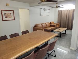 Paradise Holiday Apartments - House Rules and Policies