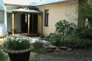 Tizzana Winery Bed and Breakfast - Breakfast Offerings