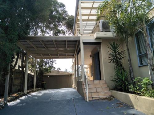 6 Bedrooms/9 Beds Huge House|City+Park Views|Beach Review