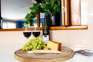 Best Central House - Sleeps 10 - Payment Options