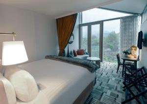 Islington Hotel - Additional Information