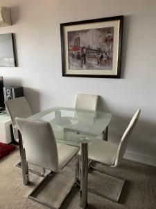 Luxurious With City Views, Free Parking on Premises & Wi Fi - Transportation and Accessibility