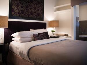Spa Villas on Main - Booking Your Stay