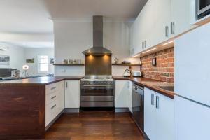 UrbanStyle Claremont Apartment - Executive Escapes - Policies and House Rules
