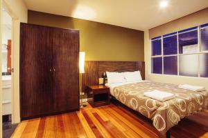 YTI Garden Hotel - Languages Spoken