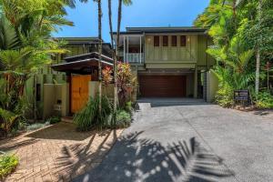 Flagstaff Pavillion - A Lush Subtropical Paradise - Planning Your Tropical Getaway