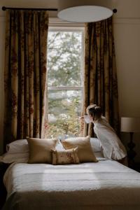 Moss Manor - House Rules and Restrictions