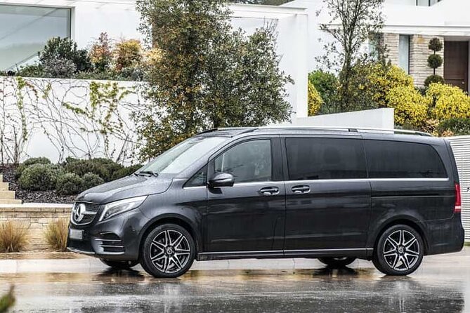 Arrival by Luxury Van From Pistarini Airport EZE to Buenos Aires