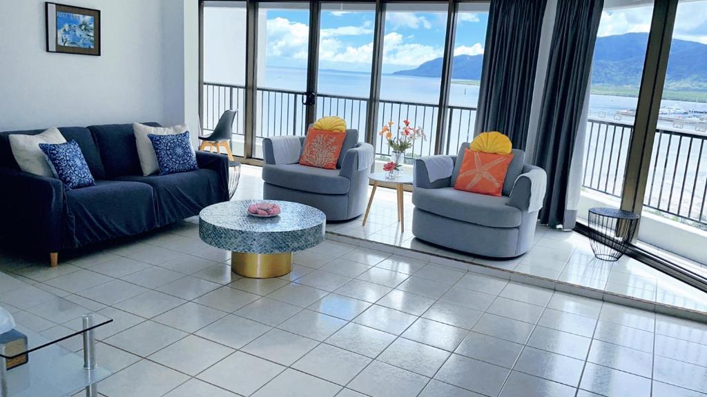 Cairns Ocean View Apartment in Aquarius Review