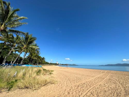 Lighthouse Apartments on The Strand - Penthouse - About Your Stay