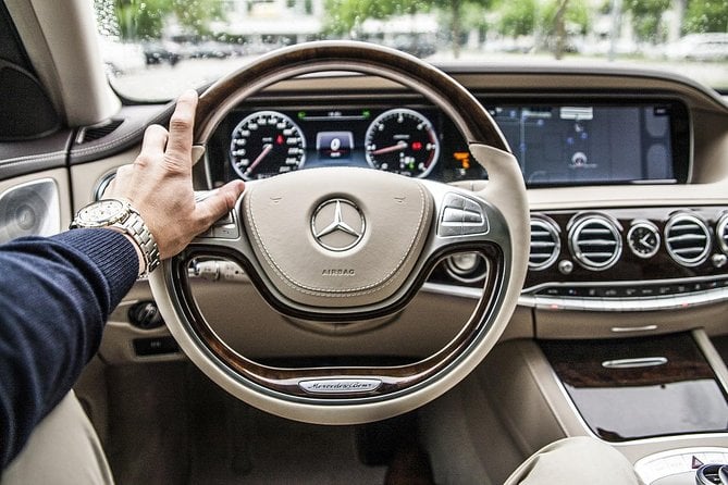 Private Transfer From Dresden to Prague With 2 Hours for Sightseeing - Transfer Overview