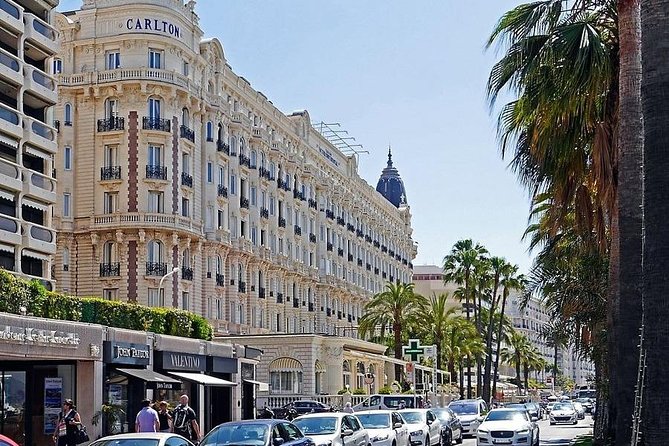 Private Transfer: Nice Airport NCE to Cannes in Luxury Van