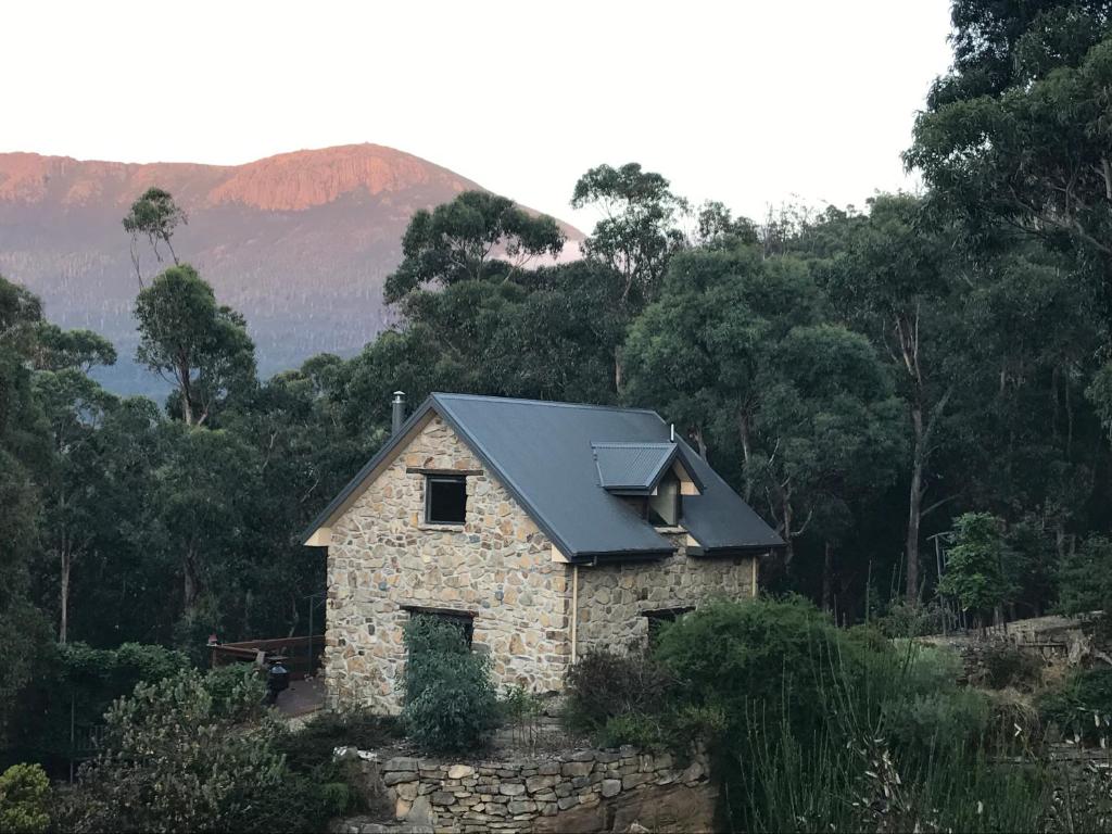 The Stone Cottage Review