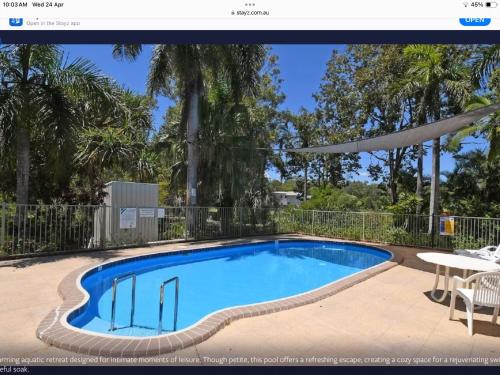 Turtle Cove Lake Front Cabin 300m To Beach - About Your Stay