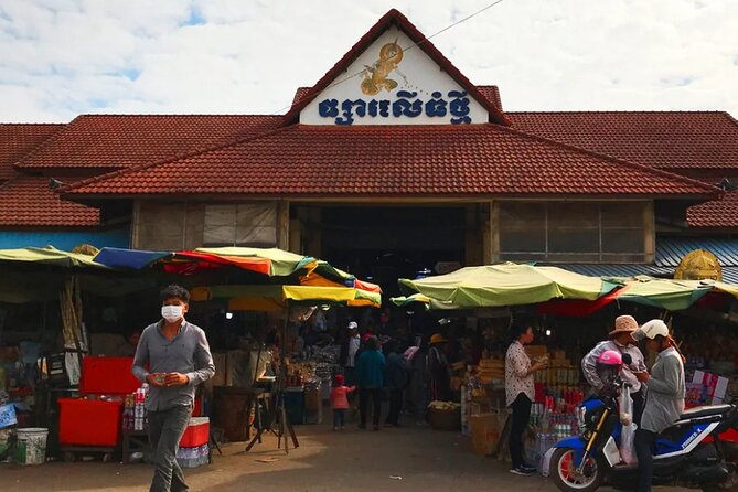2.5hrs Phsa Leu Thom Tmey Local Day Market Tour - Tour Overview