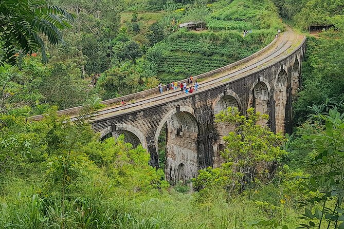 4 Days Private Vehicle With Driver in Sri Lanka - Overview of the Tour Package