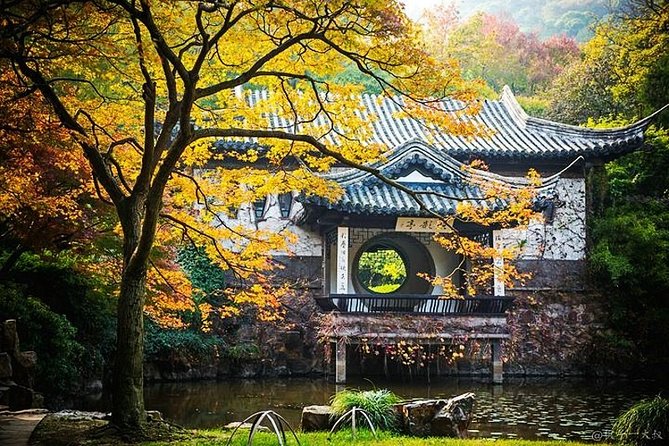4-Hour Wuxi Private Tour: Huishan Old Town, Jichang Garden and Nanchan Temple
