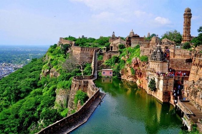 7 Nights 8 Days Tour of Forts, Palaces and Stepped Wells