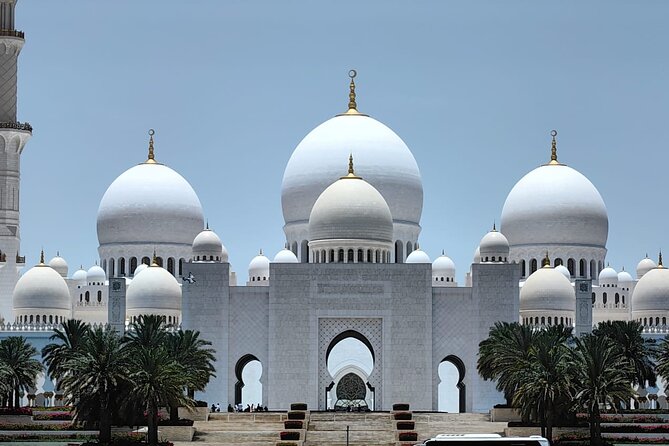 Abu Dhabi Grand Mosque, Qasr Al Watan and Louver Museum - Overview of the Tour