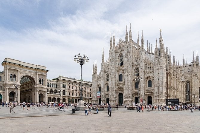 Airport Transfer: Malpensa Airport MXP to Milan by Luxury Van - Service Overview