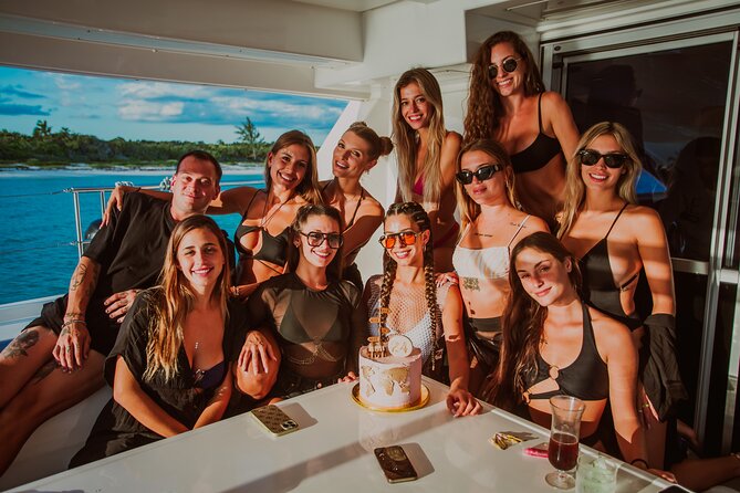 All Inclusive Luxury Isla Mujeres Catamaran 51¨Leopard 4hrs