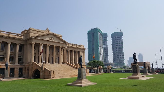 All-Inclusive Private Day Trip to Colombo With Lunch