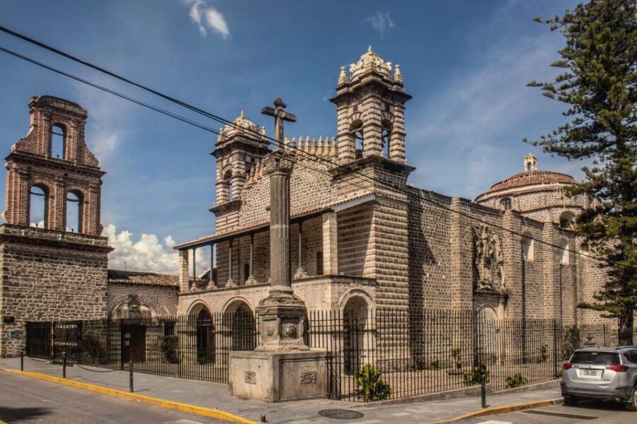 Ayacucho: Colonial Temples | Altarpieces and Architecture |