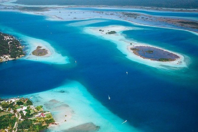 Bacalar Tour With Cenote Azul and Kayacs From Cancun