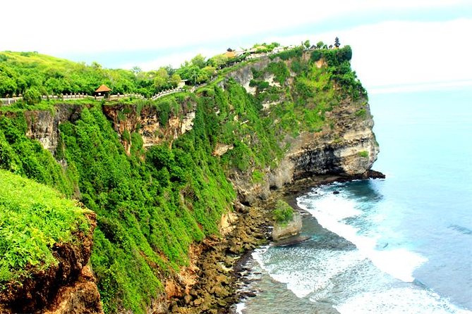Bali Sunset: Uluwatu Temple, Kecak Dance and Jimbaran