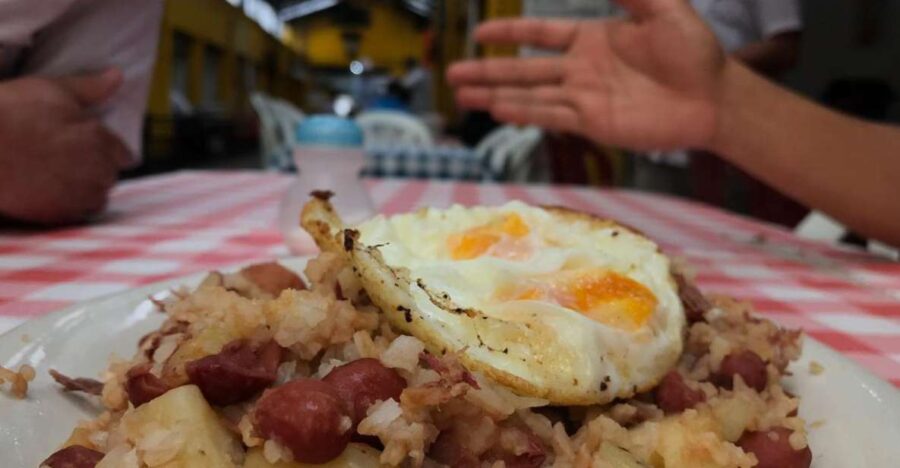 Bogotá: Colombian Breakfast Discovery Tour