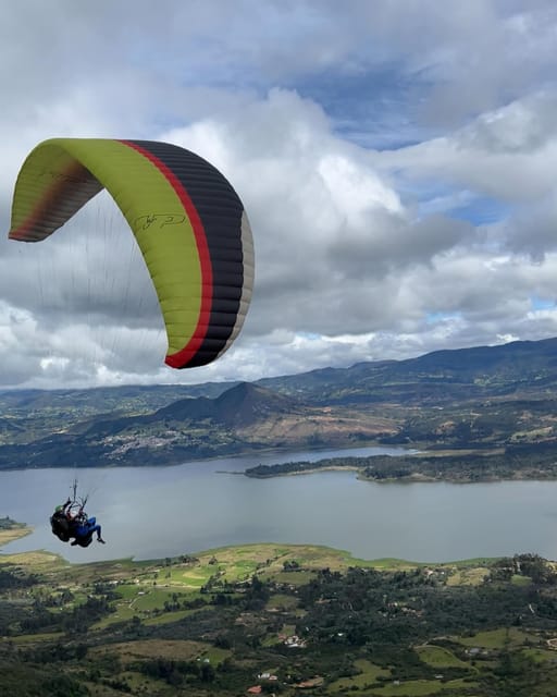 Bogota: Paragliding Activity in Guatavita With Transfers