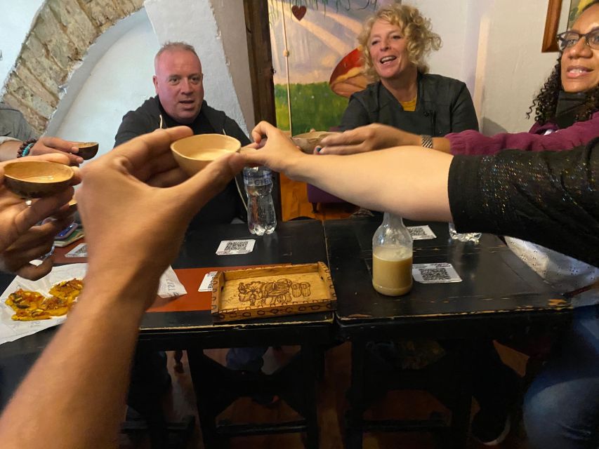 Bogotá: The Candelaria Historical Walking Tour With Snacks - Tour Overview