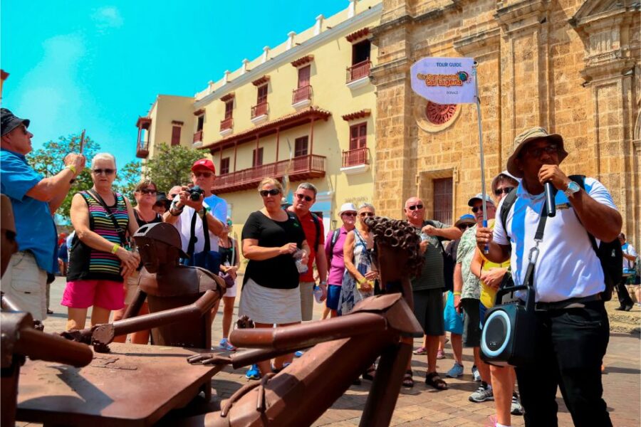 Cartagena: Shared Walking Tour in the Historic Center - Tour Overview