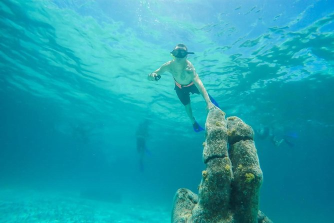 Catamaran Group Sightseeing, Snorkeling Tour Isla Mujeres