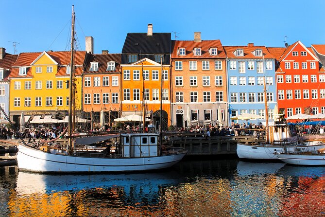 Copenhagen: Self Guided Scavenger Hunt and Tour