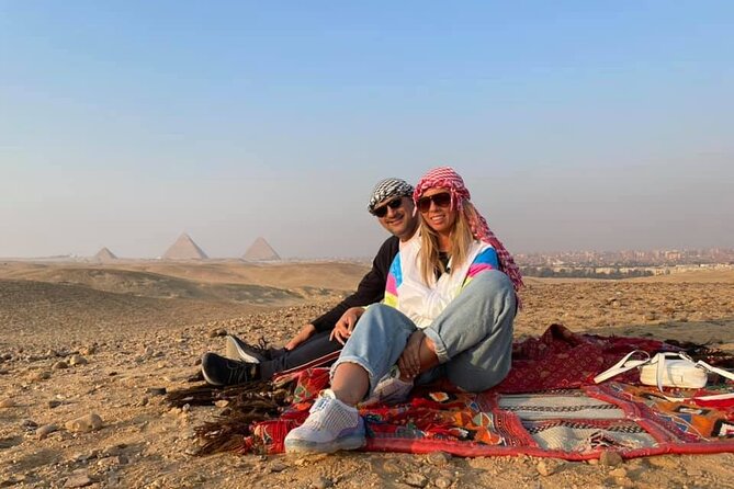 Day Tour To Giza Pyramids & Egyptian Museum & Khan El Khalili Bazaar