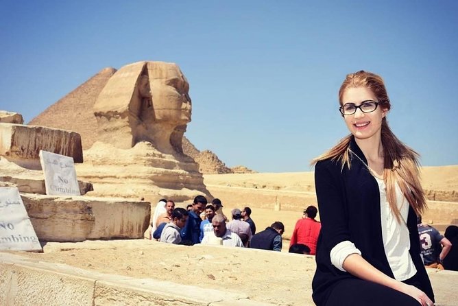 Day Tour to Giza Pyramids Memphis City Saqqara and Felucca on the Nile