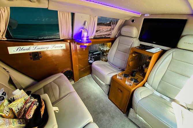 Deluxe GMC Limousine From Cancun Airport to Puerto Morelos
