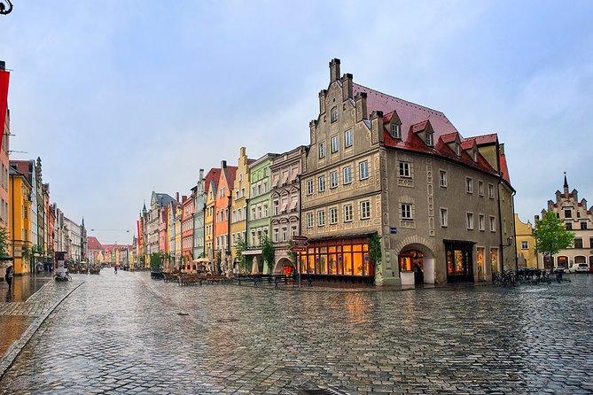 Departure Transfer: Munich to Munich Airport MUC by Luxury Car - Service Overview