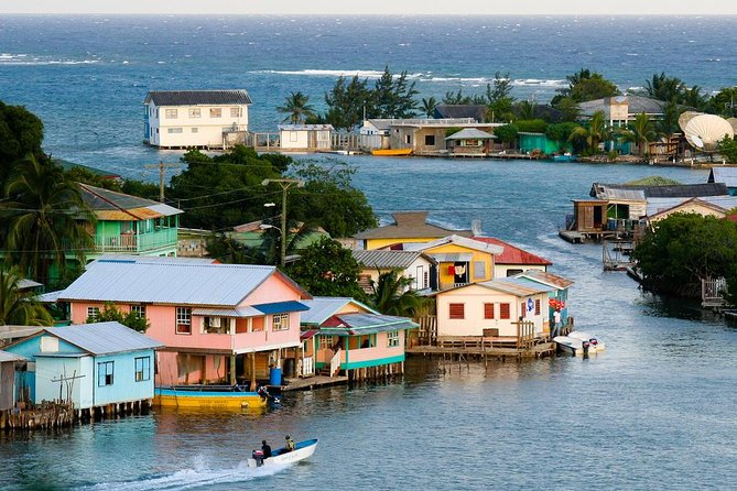 Discover Roatan – Visiting the Different Cultural Villages of Roatan!