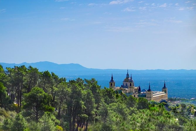 El Escorial, Valley & Segovia With Cathedral Day Tour From Madrid