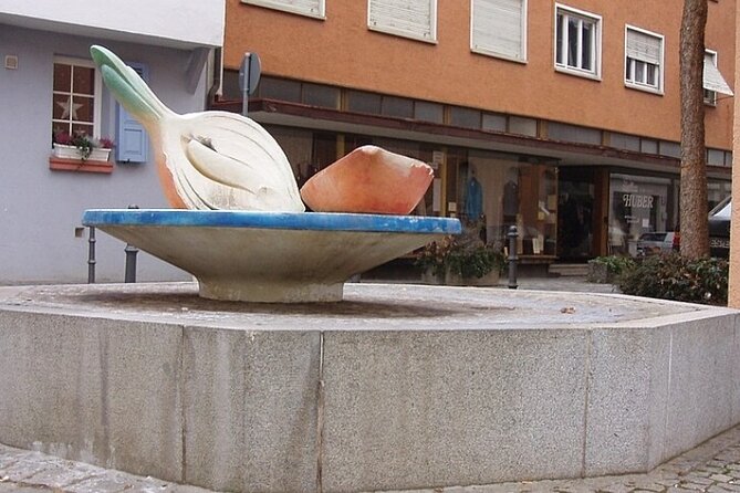 Esslingen Fountain Tour With Picnic From a Locals Perspective - Tour Overview