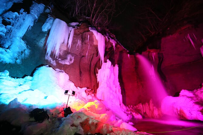 Exclusive Evening Trekking Tour to the Frozen Nanajyo Waterfall