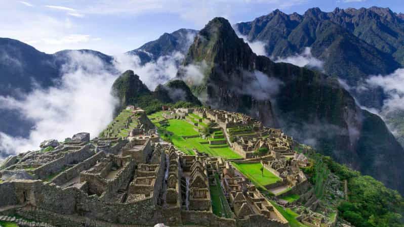 Excursion to Machu Picchu and Rainbow Mountain