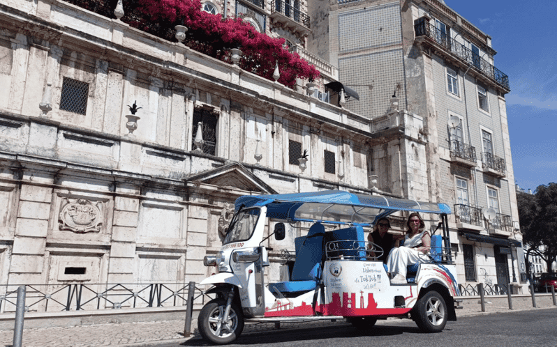 Explore Lisbon: Electric Tuk Tuk With a Local Drink